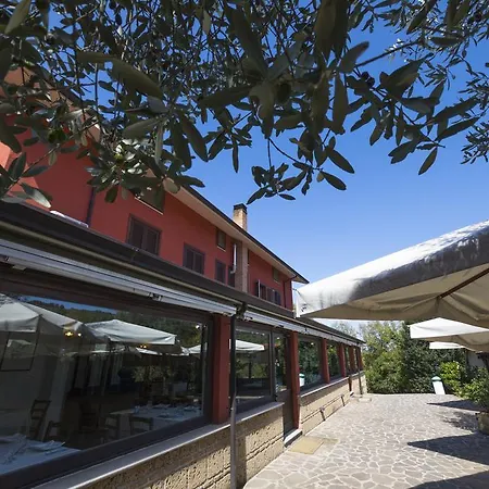 Agriturismo Ricciardelli Farm stay *